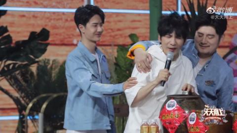 江天昊吃瓜花絮,揭秘明星幕后趣事  第1张