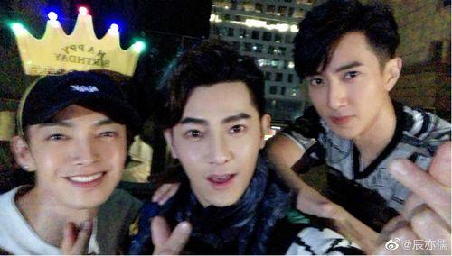 大牌偶像吃瓜视频,那些隐藏在吃瓜视频背后的故事