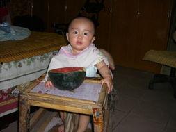 浩浩妈妈吃瓜,揭秘家庭生活中的趣味瞬间