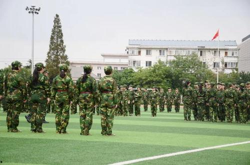 学姐军训吃瓜视频