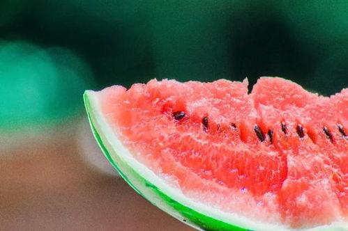 吃太多瓜噎住了,吃太多瓜噎住，警惕饮食安全