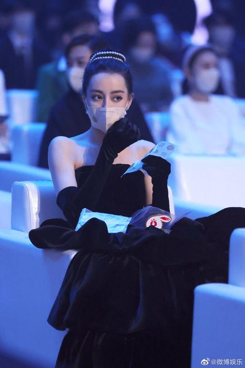 dear 吃瓜,揭秘“吃瓜群众”背后的故事与现象