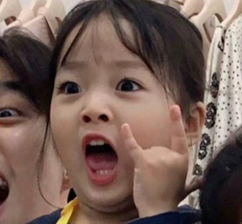 吃瓜图片情头,吃瓜情头，甜蜜互动瞬间  第2张