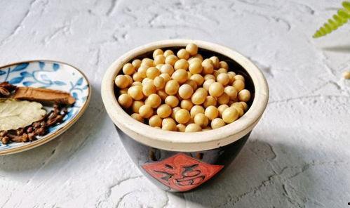 流汗黄豆吃瓜,夏日消暑瓜果盛宴