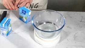 几个小猪八戒在吃哈密瓜  第3张